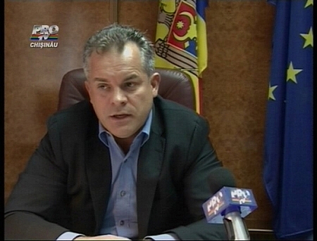 Prin munca omul e slavit! Plahotniuc nu se duce in vacanta, isi dedica timpul partidului