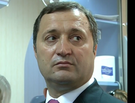 VIDEO. Filat spune ca nu s-a vazut cu Voronin: Eu anunt cand ma intalnesc cu cineva
