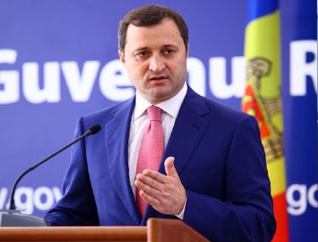 S-a inteles cu PCRM? Vlad Filat este sigur ca presedintele va fi ales la toamna cu mai mult de 61 de voturi

 