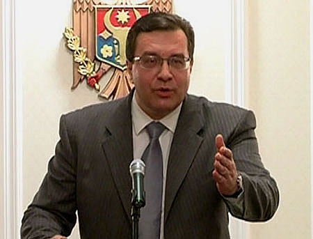 VIDEO. Lupu il contrazice pe Filat: Steagul lui Stefan cel Mare este proiectul ambasadei romane