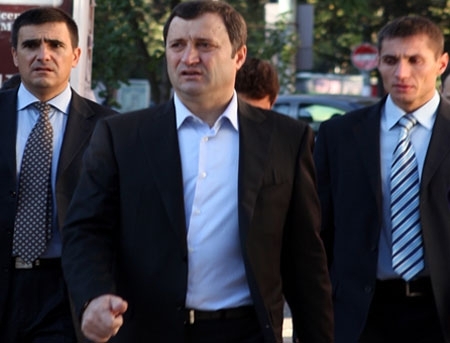 ACCES INTERZIS! Steagul lui Stefan cel Mare este ferit de ochii lumii, nu si pentru premier