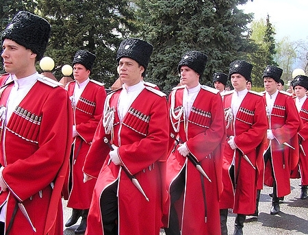 Si Tiraspolul isi arata muschii. La parada militara de la 2 septembrie vor defila CAZACII de la MAREA NEAGRA