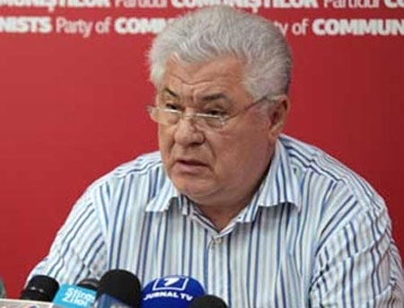 LIVE. Voronin in fata presei: Situatia e GRAVA si TRISTA in Moldova