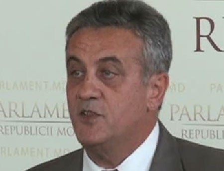 SCANDAL din nou intre Reidman si Saharneanu. Lupu ii impaca: Lasati RANZA moldoveneasca!