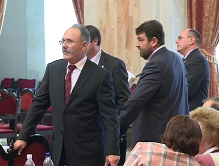 VIDEO. PL: PCRM+PLDM=Love. PLDM: E din cauza trandafirului cu prea multi ghimpi