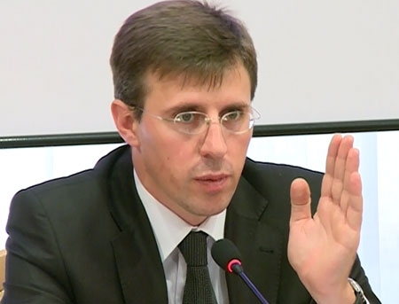 Chirtoaca, de Hramul orasului: La primarie e SARBATOARE, iar in parlament - RAZBOI TOTAL