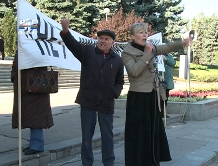 VIDEO. Pensionarii PICHETEAZA guvernul. Maia Laguta: Vom PROTESTA in fiecare marti!