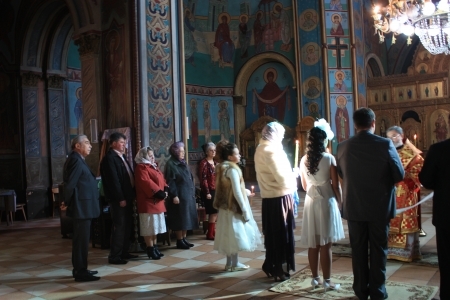 FOTO. Comunistul Vadim Misin SURPRINS cu masina de serviciu, la o nunta in Balti!