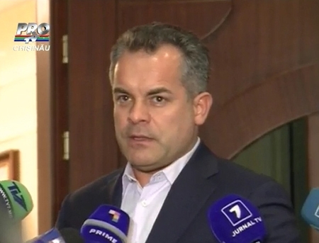  Plahotniuc respinge acuzatiile lui Mocanu: Acuza victima si lauda infractorii
