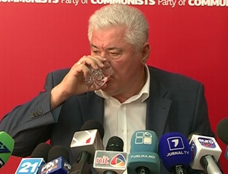 "Regele a ramas GOL". Ce cred fostii colegi de partid despre PLECAREA lui Dodon
