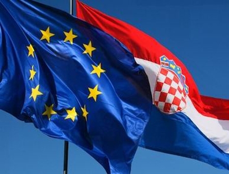 Croatia va semna tratatul de aderare la Uniunea Europeana la 9 decembrie