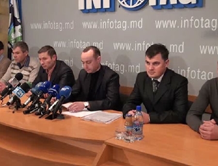 Comunistii RARESC randurile: Suntem nemultumiti de INSULTELE "papusarului" Tkaciuk. VIDEO