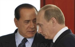 Vladimir Putin il descrie pe Silvio Berlusconi drept unul dintre ultimii Mohicani din politica