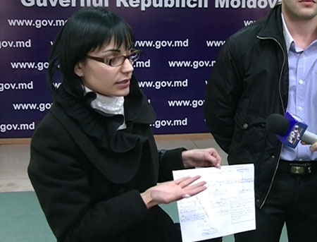 VIDEO. Work and Travel cu acoperire politica? Studentii banuiesc ca au fost inselati de o persoana din anturajul lui Marian Lupu