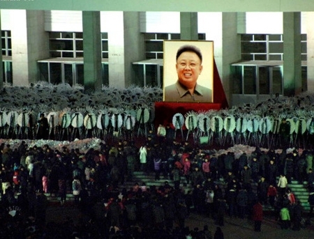 VIDEO. Funeralii GRANDIOASE! Coreea de Nord isi ia ADIO de la Kim Jong-il