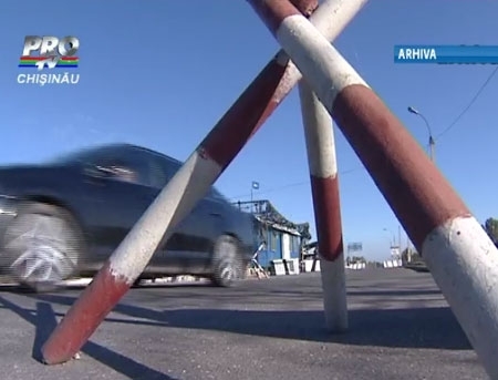 VIDEO. TENSIUNE la un post de trecere de pe Nistru. Un tanar a fost IMPUSCAT de pacificatori
