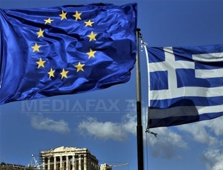 Pretul platit pentru ramanerea Greciei in zona euro: Noi scaderi ale veniturilor