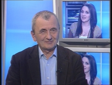 VIDEO. Arcadie Barbarosie: Ghimpu TRISEAZA. Nu comunistii trebuie sa vina cu un candidat