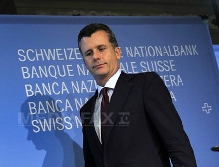 Presedintele demisionar al Bancii Nationale a Elvetiei va fi platit inca 12 luni
