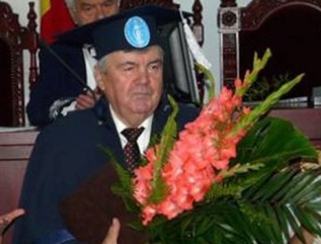 La multi ani pentru PRIMUL presedinte al Moldovei! Mircea Snegur implineste AZI 72 de ani