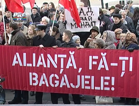 VIDEO. PCRM vrea ALEGERI! Voronin: Vom protesta CONTINUU pana actualul "REJIM" isi va da DEMISIA