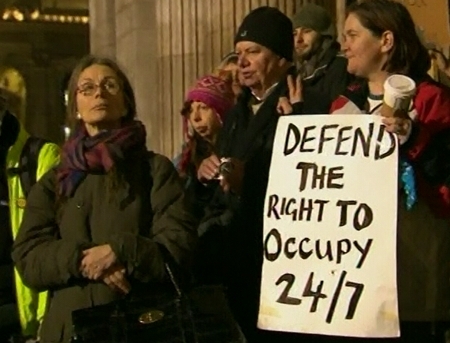VIDEO. IMPOTRIVA opririi protestelor. Manifestantii anti-Wall Street, nemultumiti de o decizie a instantei 