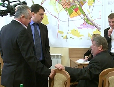 VIDEO. Comunistii PIERD MAJORITATEA in CMC. Dodon anunta crearea grupului socialistilor