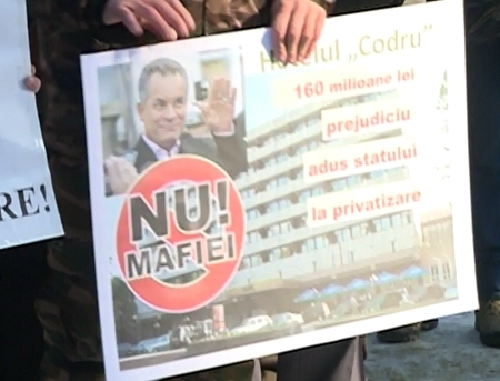 VIDEO. Mocanu da START protestelor. Unii manifestanti si-au luat ceaiul de la Â«MAFIEÂ»