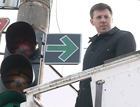 VIDEO. Sondaj: 75% dintre soferi vor bec intermitent! Chirtoaca: Ce trebuia de demonstrat!