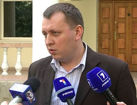 Petrenco ii sugereaza lui Filat sa ia exemplu de la EMIL BOC: Filat, fii MUJIK!