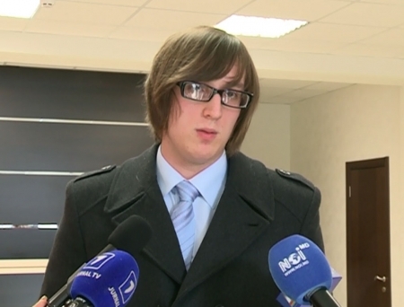 VIDEO. El este cel care l-a improscat pe Dodon cu OUA! "Am vrut sa nimeresc pe-alaturi!"