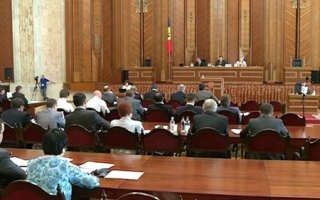 Numirea datei alegerilor a fost trecuta cu vederea de catre deputati