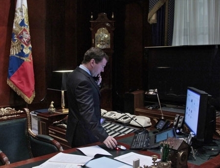 VIDEO. Bloggerii georgieni, BLOCATI de Medvedev pe Facebook. AFLA de ce
