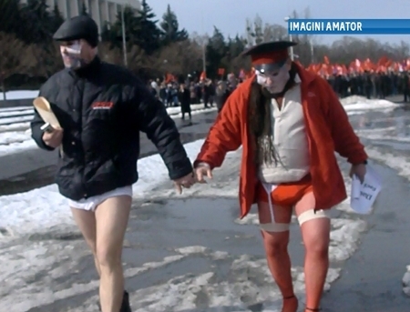 VIDEO. PROTEST si ANTI-PROTEST in PMAN. VEZI cine si-a facut prima oara aparitia 