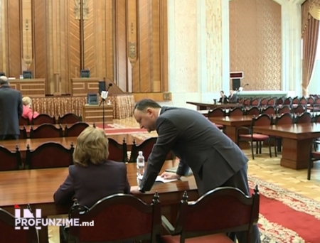 "A fost o discutie DURA" Dodon povesteste despre intalnirea cu Voronin si crearea unui guvern din UMBRA