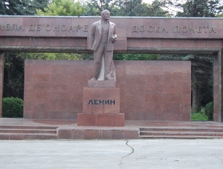 Monumentul lui Lenin de pe teritoriul Moldexpo ar putea fi demolat