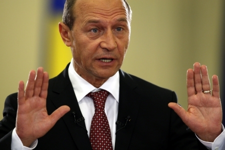 Victor Nichitus: Pasnicul Basescu 
