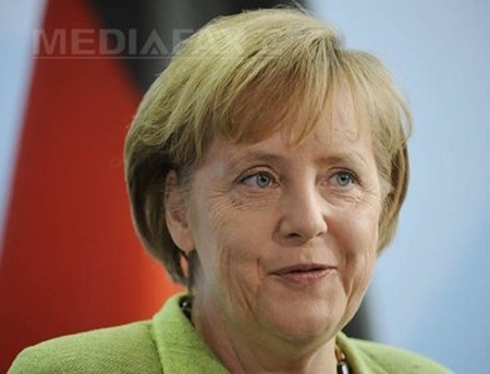 Angela Merkel l-a felicitat pe Vladimir Putin pentru investirea sa la presedintia rusa