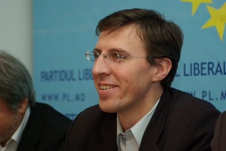 VIDEO. Comunistii din CMC cer demisia consilierului lui Dorin Chirtoaca! Ce spune primarul