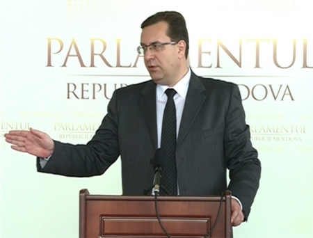 VIDEO. Lupu ii taie elanul lui Filat: Nu vom putea calatori fara vize cel putin inca trei ani. Ce spune premierul
