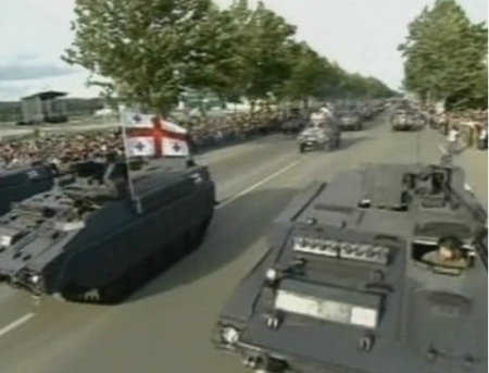 Georgia si-a mutat parlamentul. Tara a marcat 21 de ani de independenta cu o parada militara