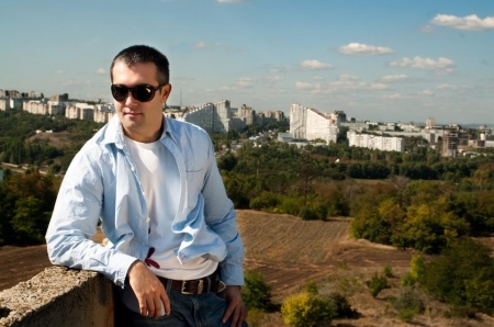 A slabit 2 kilograme fara sa tina dieta! Cum a reusit deputatul comunist Sergiu Sirbu