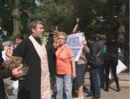 Revolta in Biserica? Mitropolitul Vladimir: Marchel risca sa fie demis!Marchel: Nu voi renunta la proteste, Mitropolitul e prieten cu politicieni