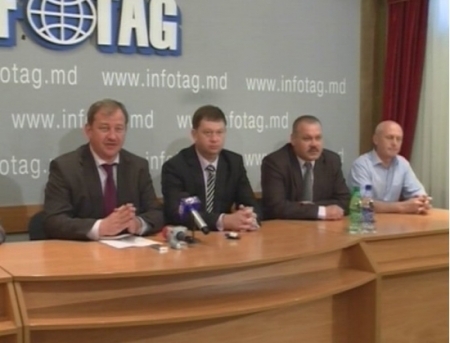 VIDEO. Moldova adera la Uniunea Rusia-Belarus-Kazahstan? PSD: Colectarea semnaturilor pentru referendum merge ca pe roate