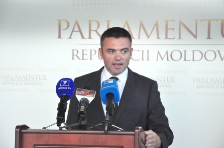 VIDEO. Regretele generalului Chetraru: Nu trebuia sa accept functia de director CCCEC! Au fost presiuni din partea deputatilor si ministrilor