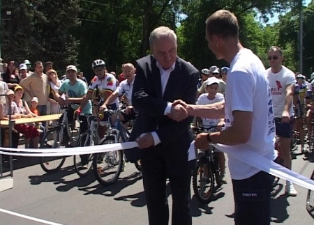 VIDEO. START Cupa Presedintelui! De ce Nicolae Timofti NU s-a urcat pe bicicleta si cum si-a etalat abilitatile Igor Dodon
