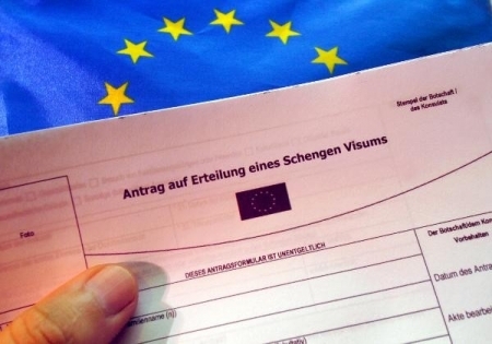 Din 2013 functionarii de rang inalt vor circula fara vize in UE