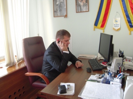 Munteanu: Jumatate din PCRM bea sampanie pe ascuns pentru decizia de astazi!