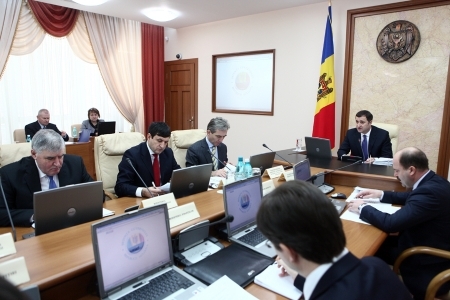 Controversatele remanieri vor avea loc la toamna? Ce spune premierul

 