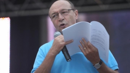Basescu: Nu ma ingrijoreaza amanarea deciziei Curtii Constitutionale